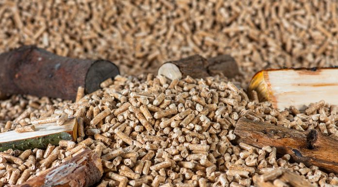 Il viaggio del pellet da un ingrosso affidabile al tuo camino pellet